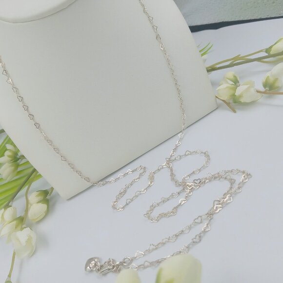 Vintage Sterling Silver Heart Link Necklace - Picture 3 of 14